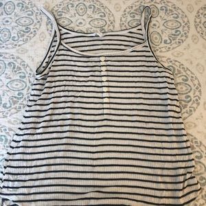 💜AEROPOSTALE black and white tank